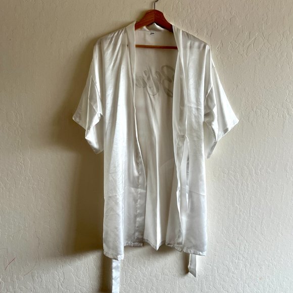 Bride Robe - Picture 2 of 5